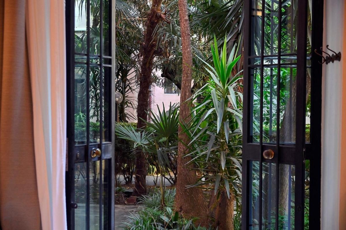 Romantic Silent Garden * Rom